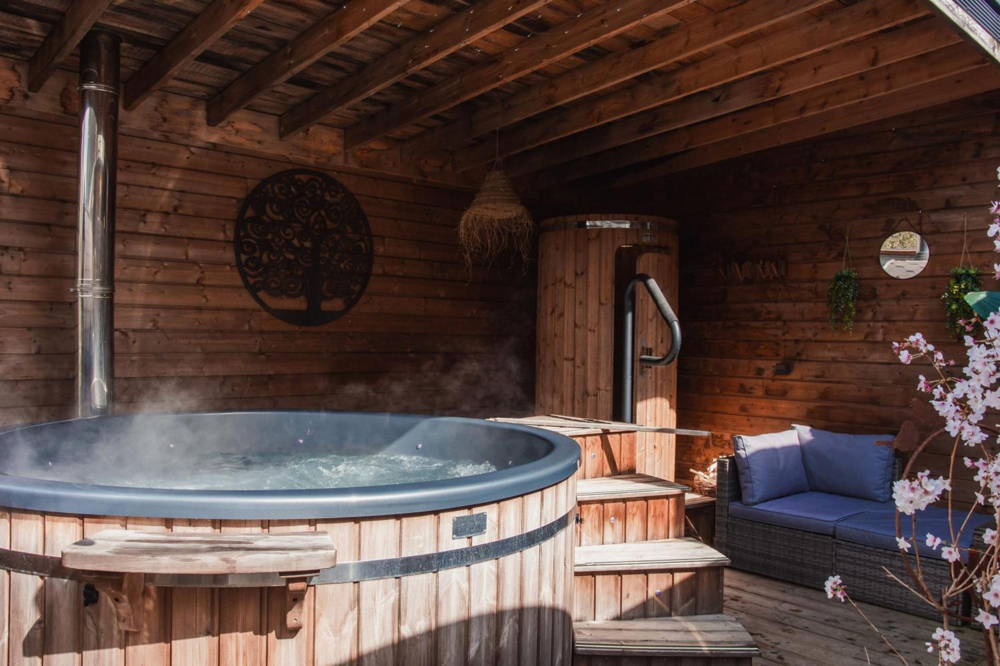 Maison D'Hote Les Notes Endormie Chambre Secrete Berzee Exterior foto